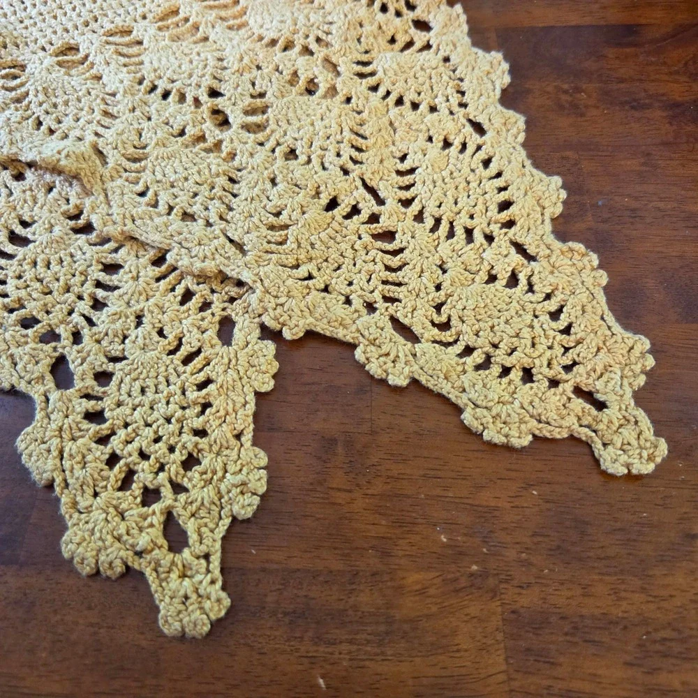 Unbranded vintage gold